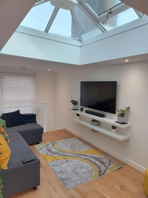 1 Bedroom Modern Duplex Southampton Zewnętrze zdjęcie