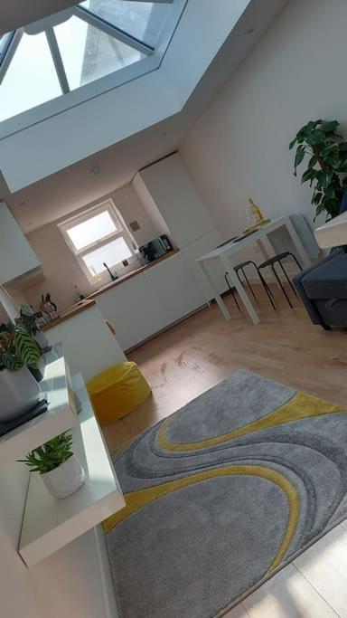 1 Bedroom Modern Duplex Southampton Zewnętrze zdjęcie
